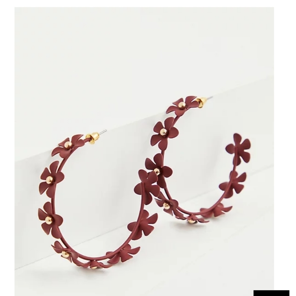 🆕MATTE BURGUNDY PURPLE FLORAL HOOP EARRINGS